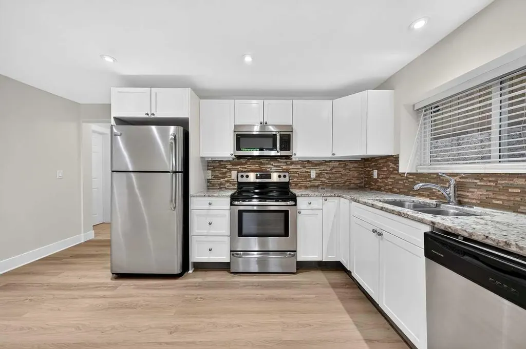 2117 16 Street Calgary AB T2T 4E5