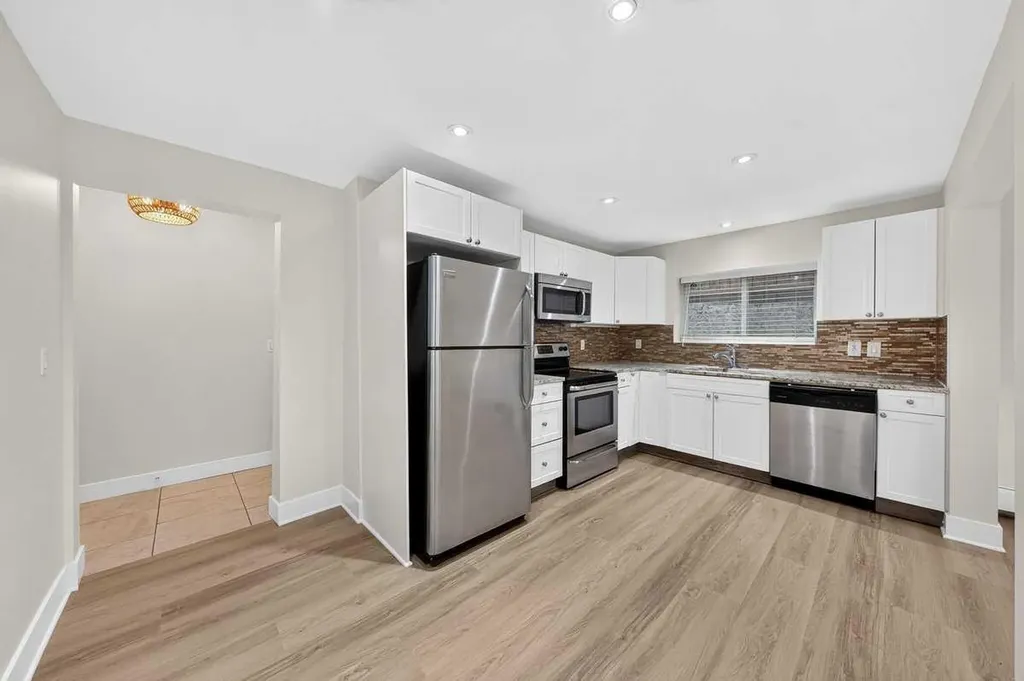 2117 16 Street Calgary AB T2T 4E5