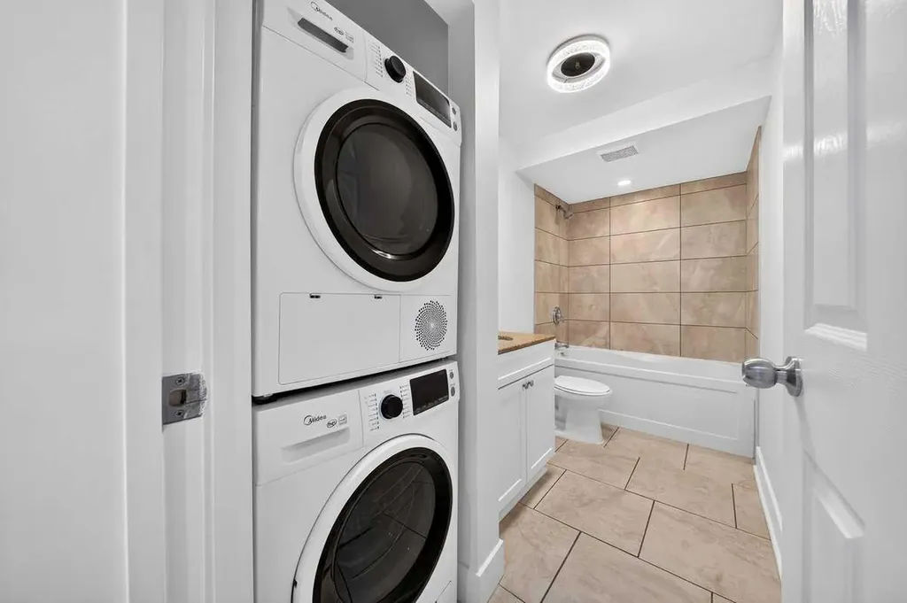 2117 16 Street Calgary AB T2T 4E5