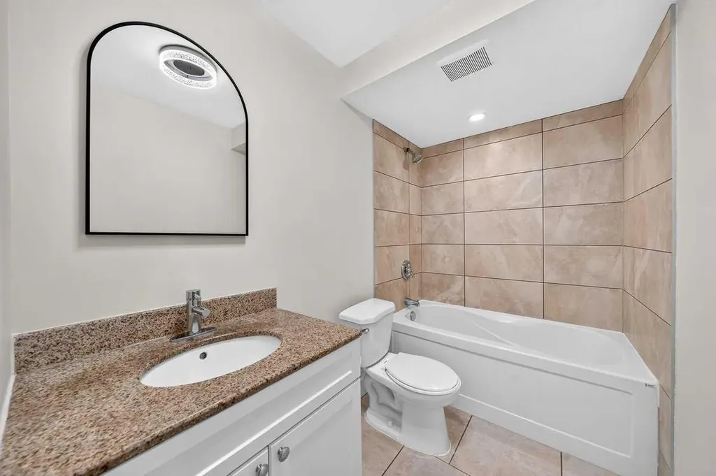 2117 16 Street Calgary AB T2T 4E5