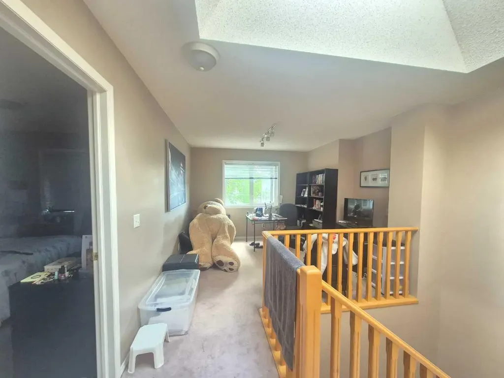 127 Hampstead Circle NW Calgary AB T3A 5P3