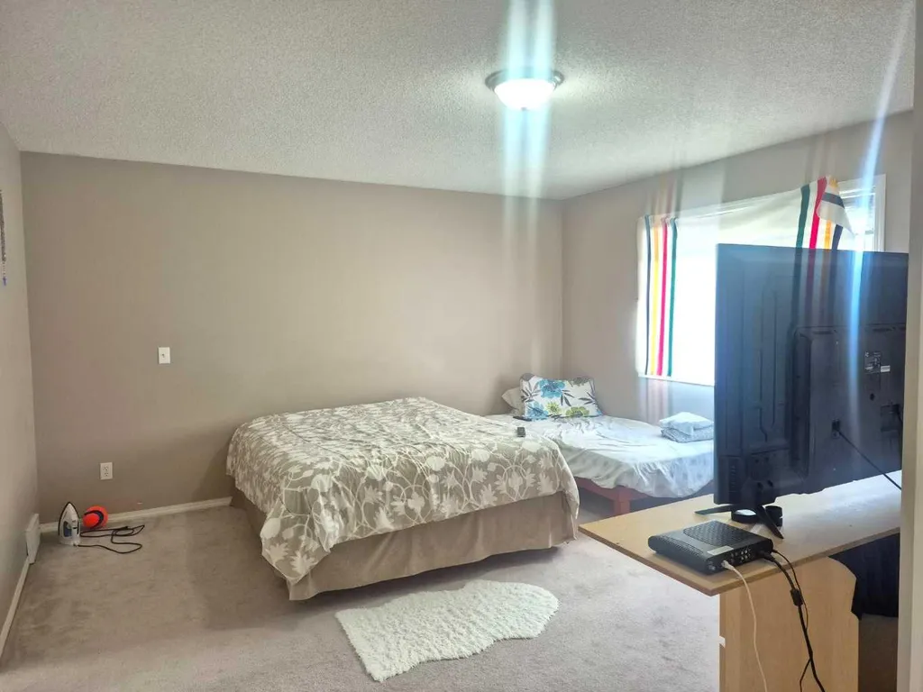 127 Hampstead Circle NW Calgary AB T3A 5P3