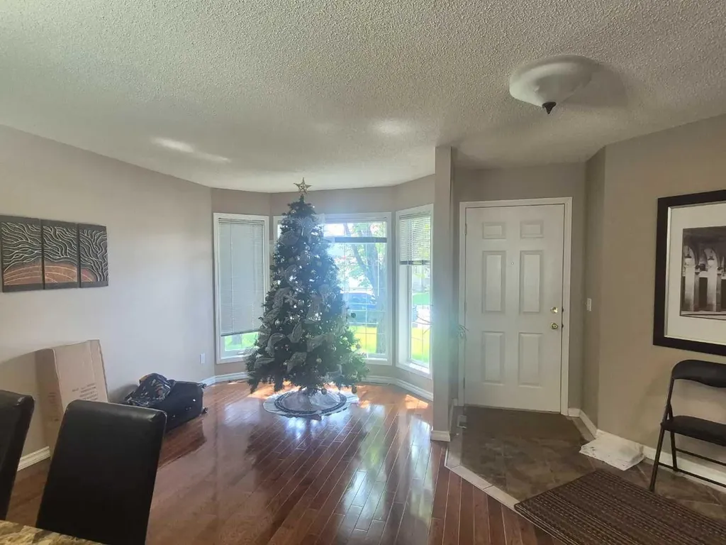 127 Hampstead Circle NW Calgary AB T3A 5P3