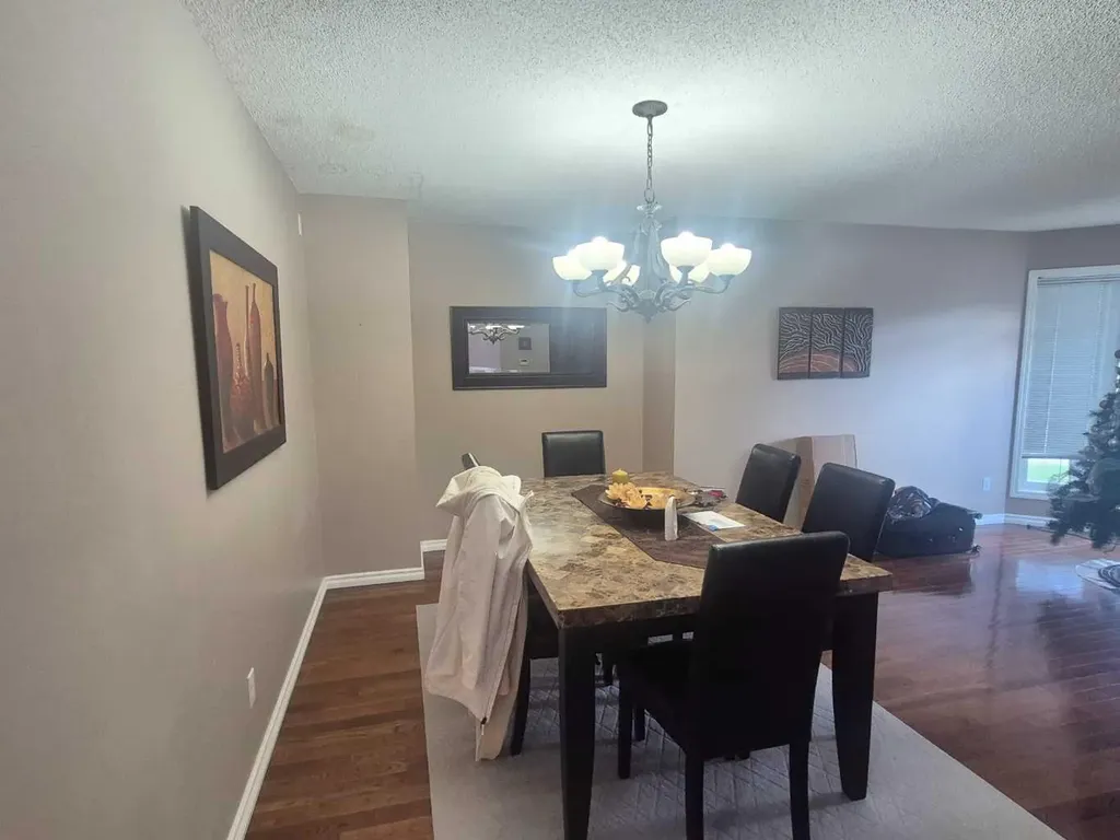 127 Hampstead Circle NW Calgary AB T3A 5P3
