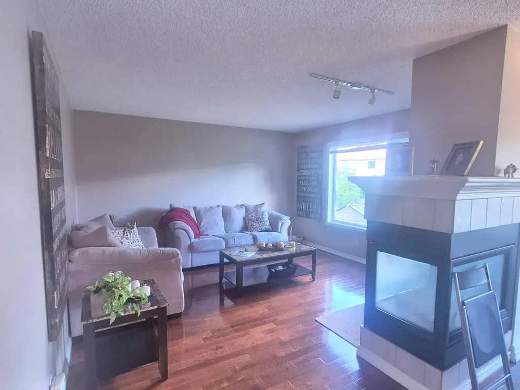 127 Hampstead Circle NW Calgary AB T3A 5P3