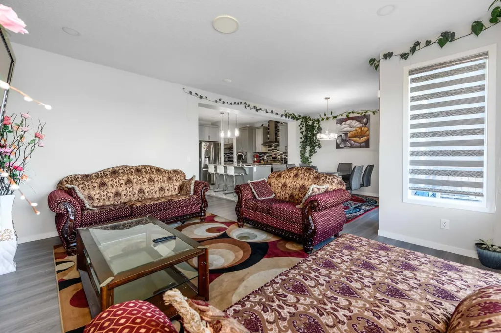 983 Corner Meadows Way NE Calgary AB T3N 1X8