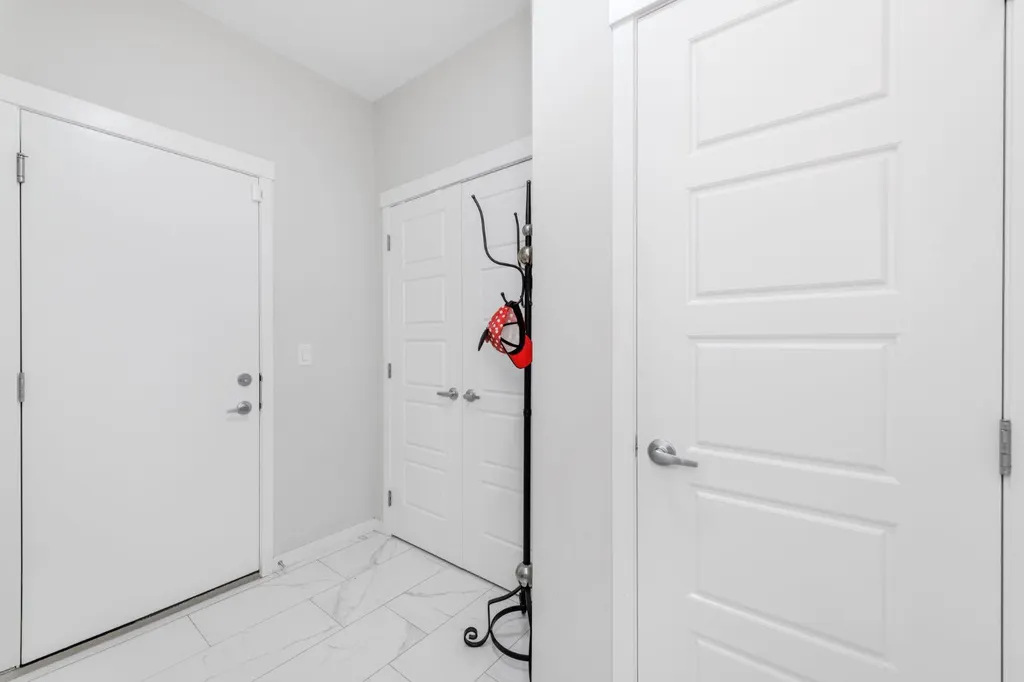 983 Corner Meadows Way NE Calgary AB T3N 1X8