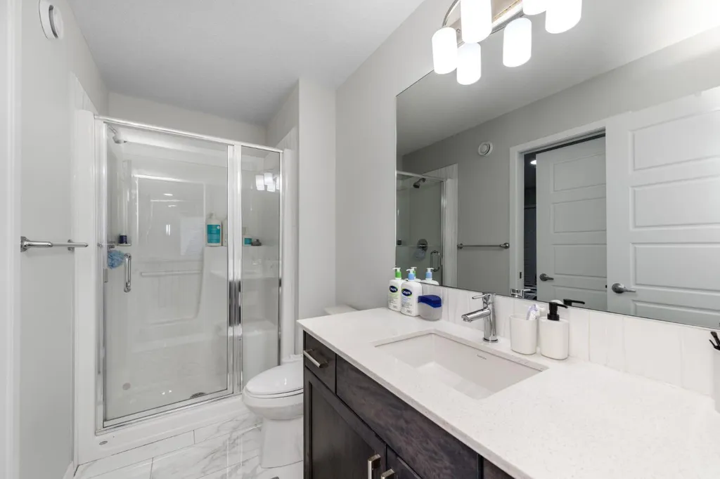 983 Corner Meadows Way NE Calgary AB T3N 1X8
