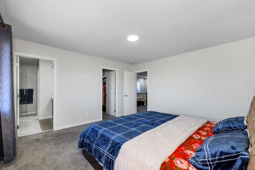 983 Corner Meadows Way NE Calgary AB T3N 1X8