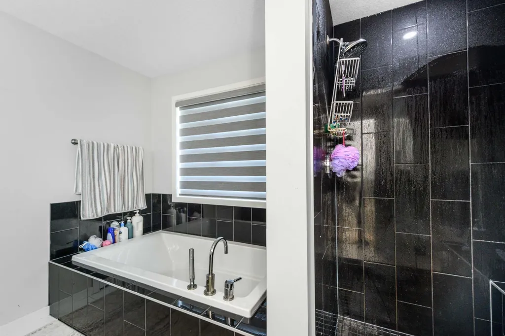 983 Corner Meadows Way NE Calgary AB T3N 1X8
