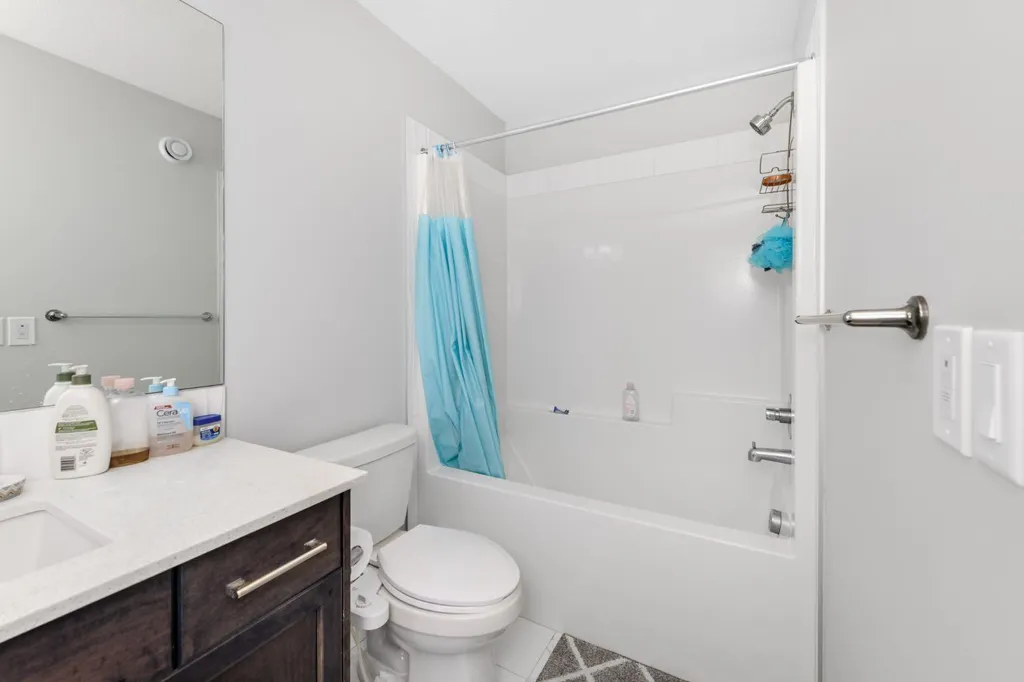 983 Corner Meadows Way NE Calgary AB T3N 1X8