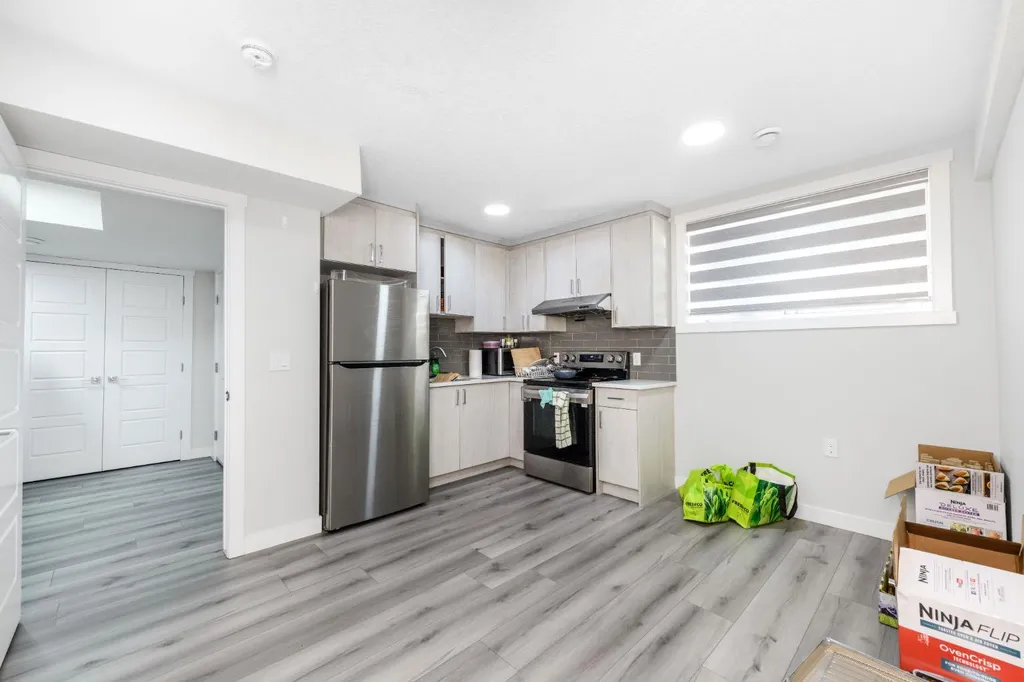 983 Corner Meadows Way NE Calgary AB T3N 1X8