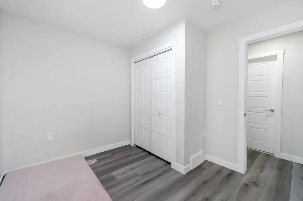 983 Corner Meadows Way NE Calgary AB T3N 1X8