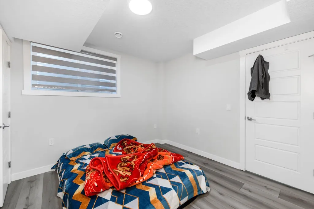 983 Corner Meadows Way NE Calgary AB T3N 1X8