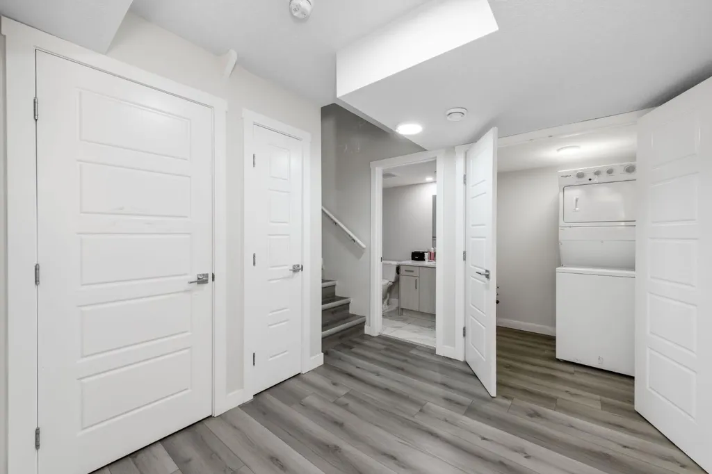 983 Corner Meadows Way NE Calgary AB T3N 1X8