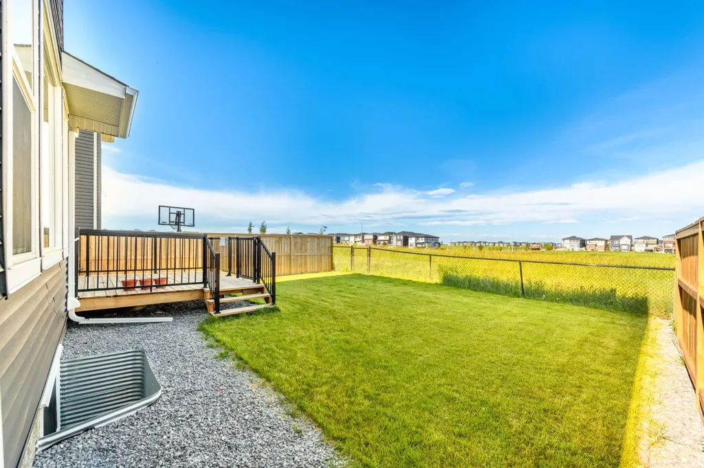 983 Corner Meadows Way NE Calgary AB T3N 1X8