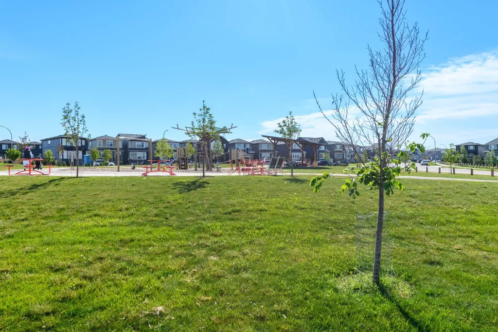 983 Corner Meadows Way NE Calgary AB T3N 1X8