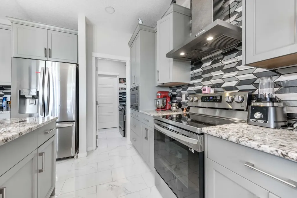 983 Corner Meadows Way NE Calgary AB T3N 1X8
