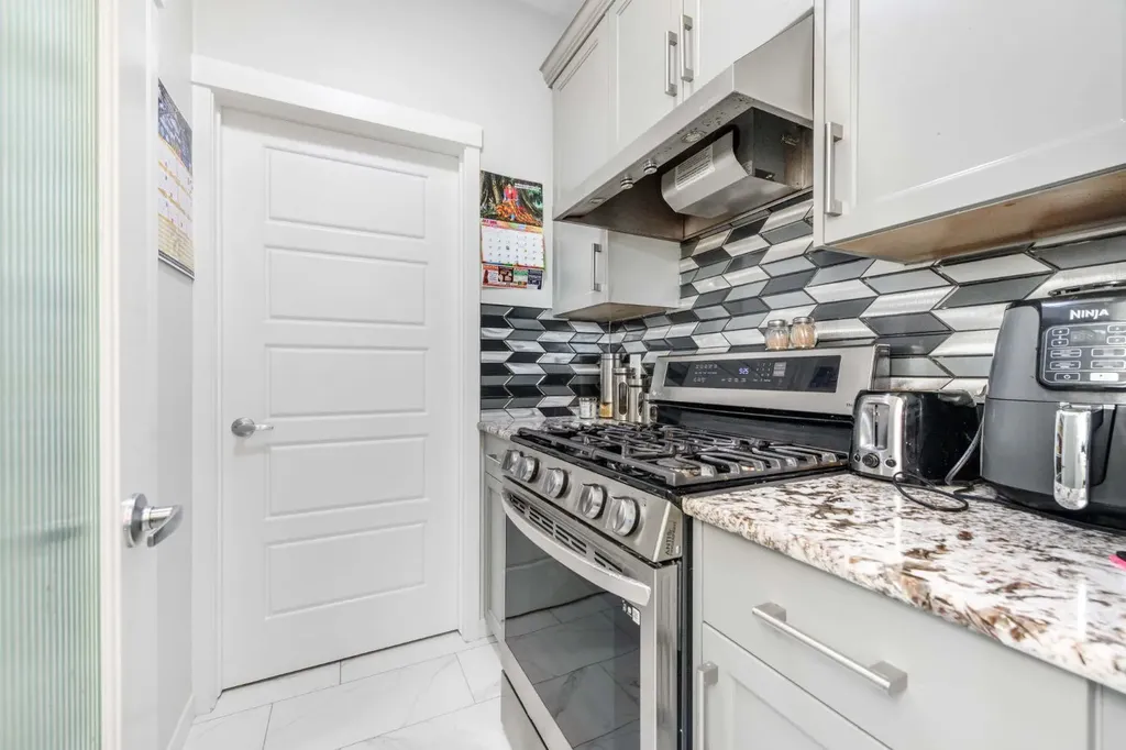 983 Corner Meadows Way NE Calgary AB T3N 1X8
