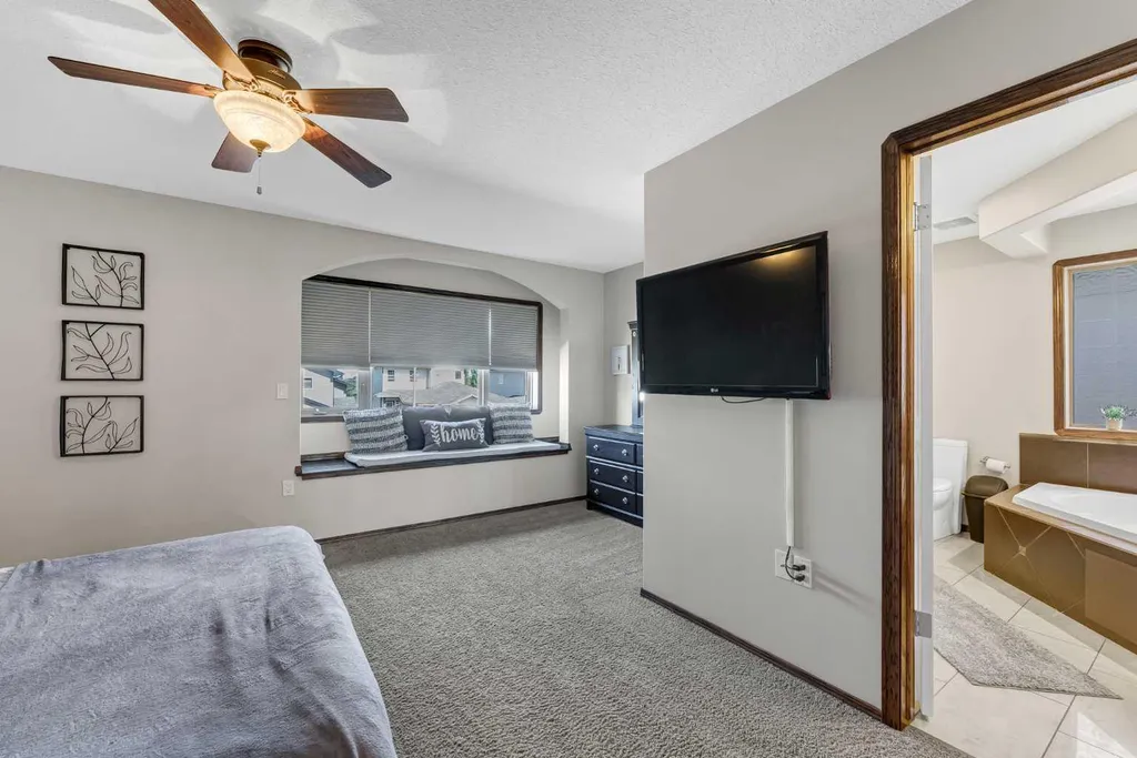 30 Vista Close SE Medicine Hat AB T1B0A9