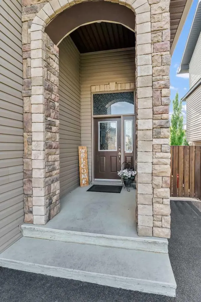 30 Vista Close SE Medicine Hat AB T1B0A9