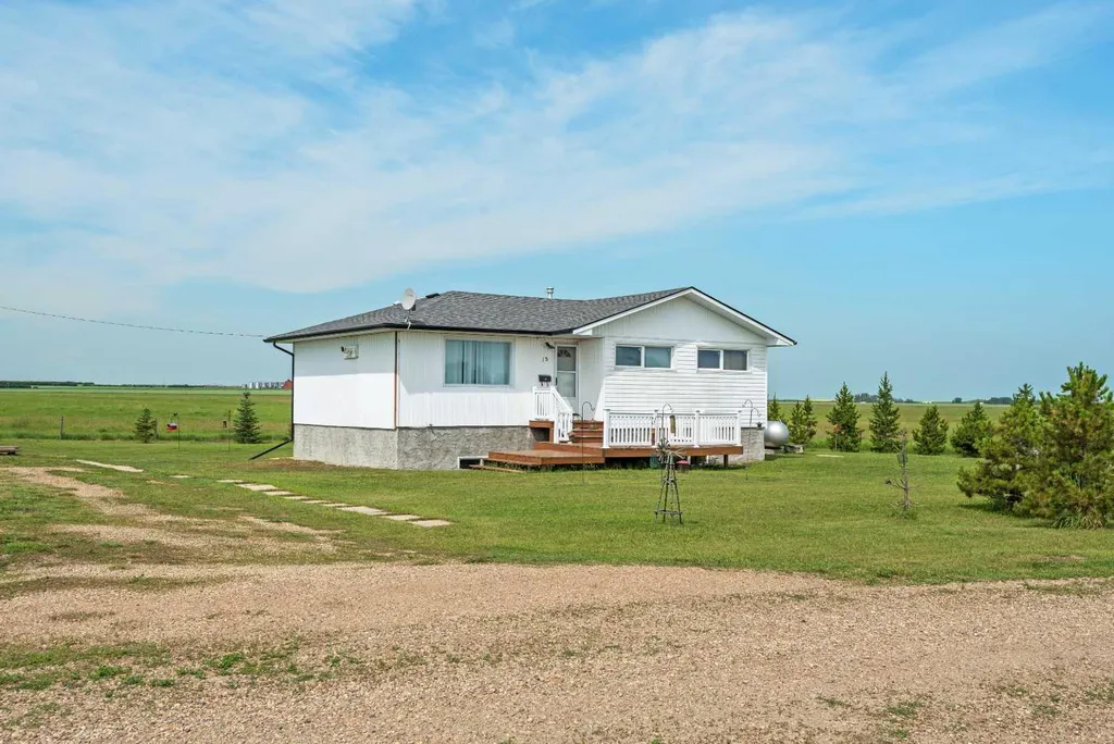 293012 Range Road 244 Rural Kneehill County AB T0M 0A0