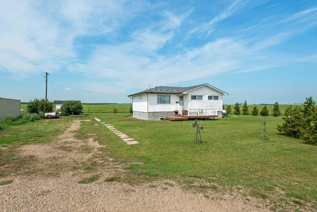 293012 Range Road 244 Rural Kneehill County AB T0M 0A0