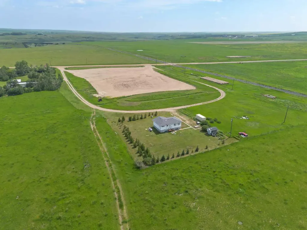 293012 Range Road 244 Rural Kneehill County AB T0M 0A0