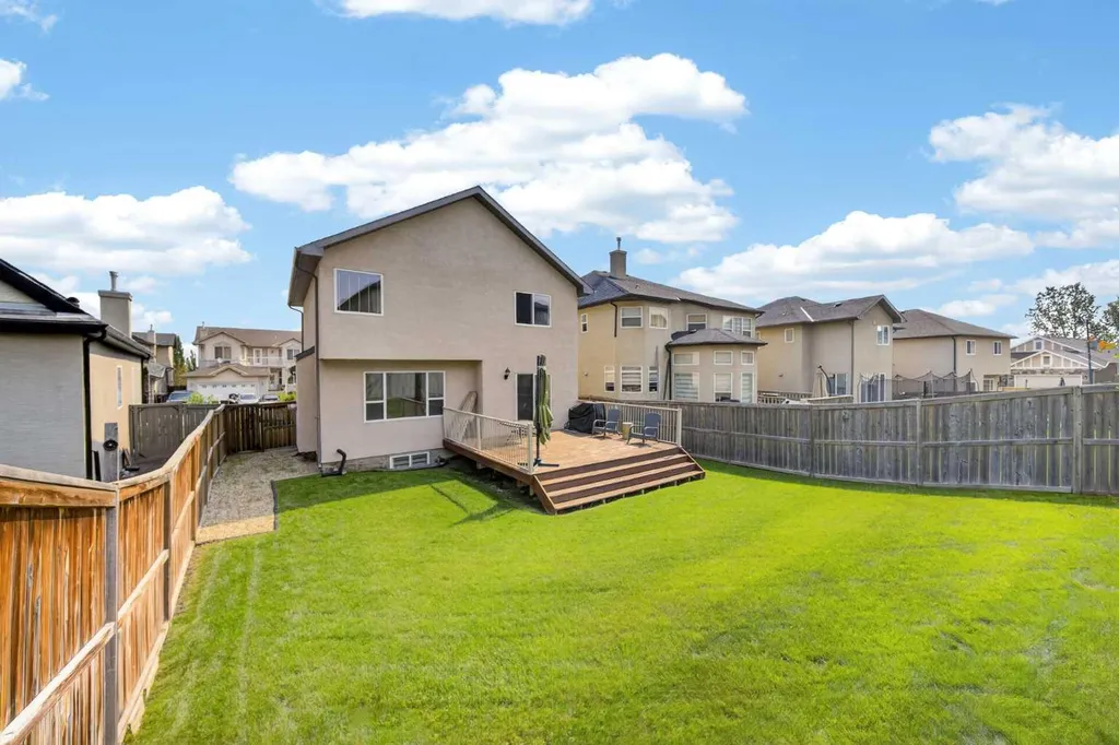 15 Sherwood Common NW Calgary AB T3R 1P6