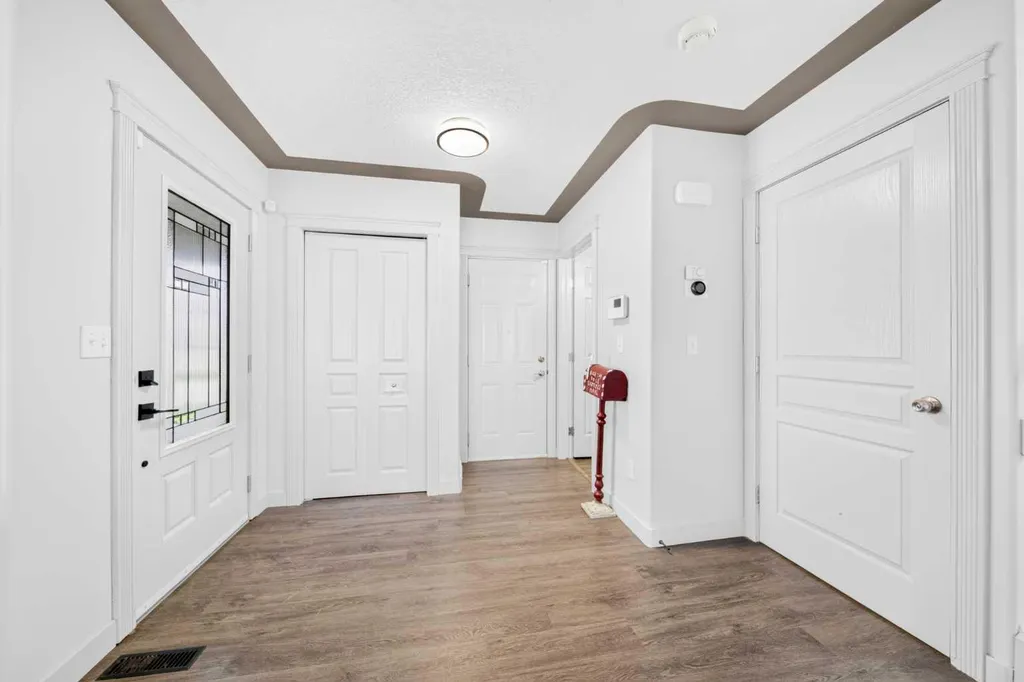 15 Sherwood Common NW Calgary AB T3R 1P6