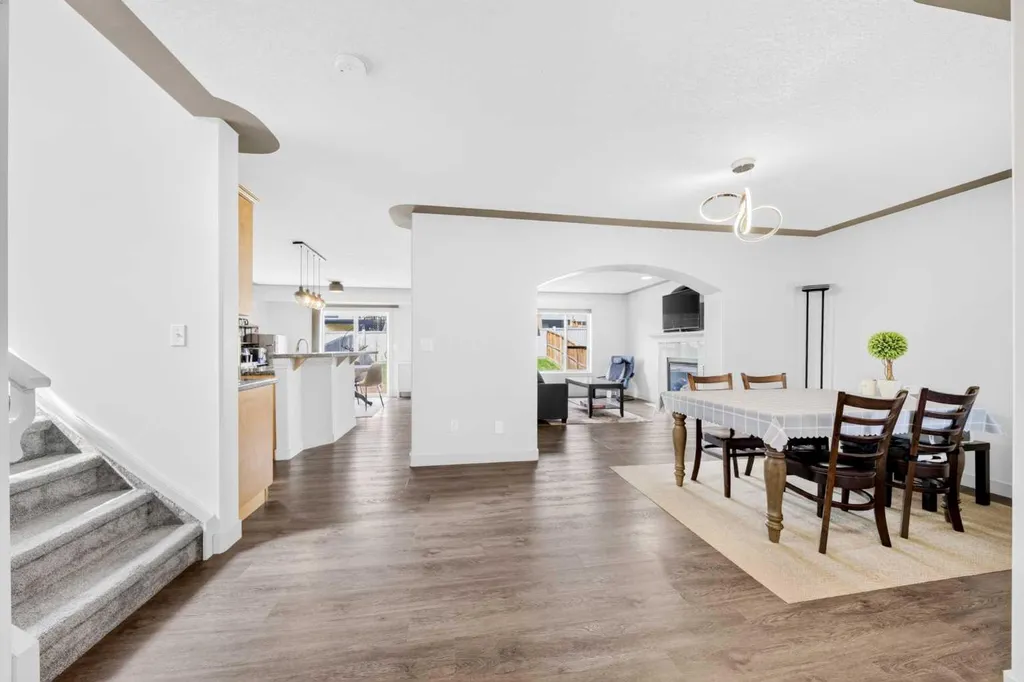 15 Sherwood Common NW Calgary AB T3R 1P6
