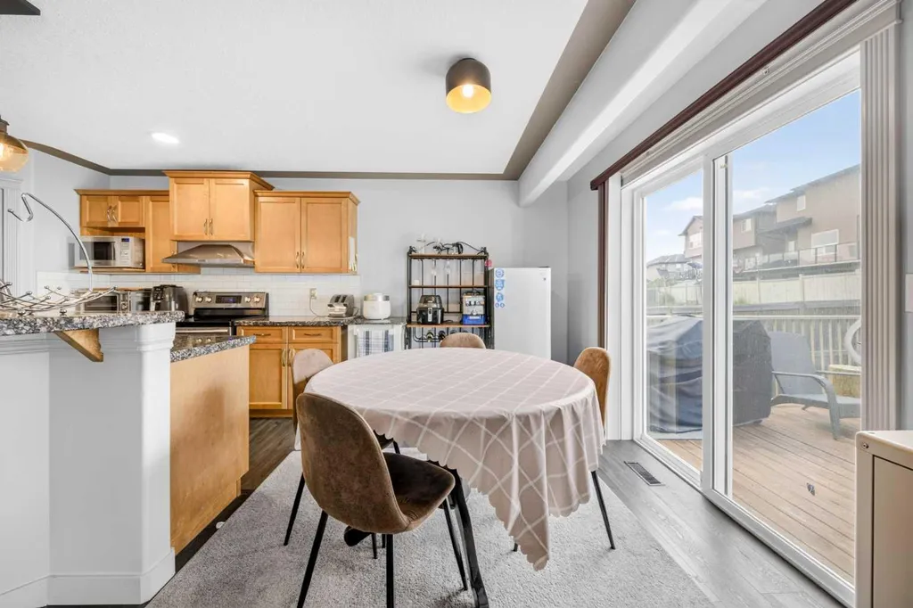 15 Sherwood Common NW Calgary AB T3R 1P6