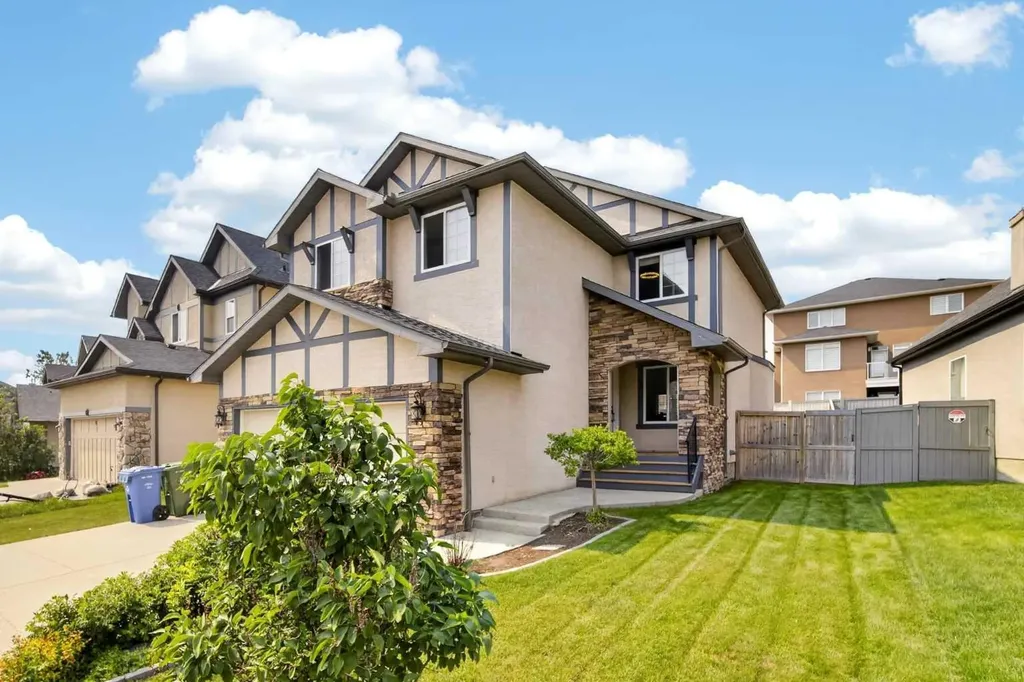15 Sherwood Common NW Calgary AB T3R 1P6