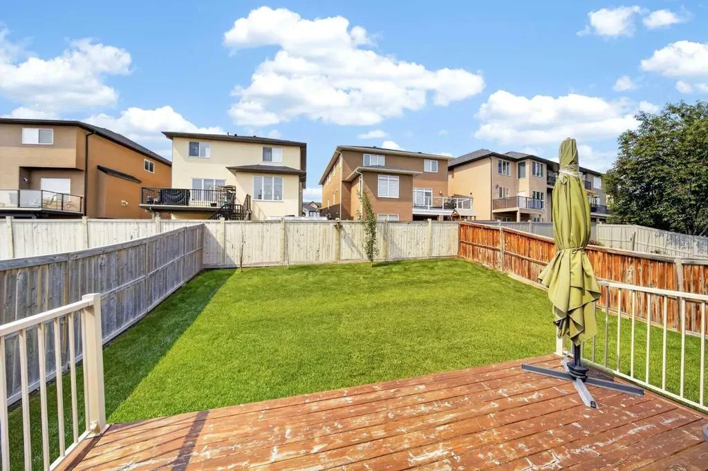 15 Sherwood Common NW Calgary AB T3R 1P6