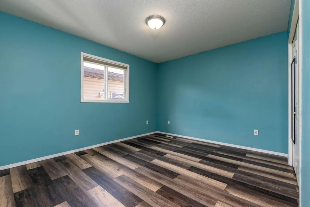1501 49 Avenue Lloydminster SK S9V 2E7