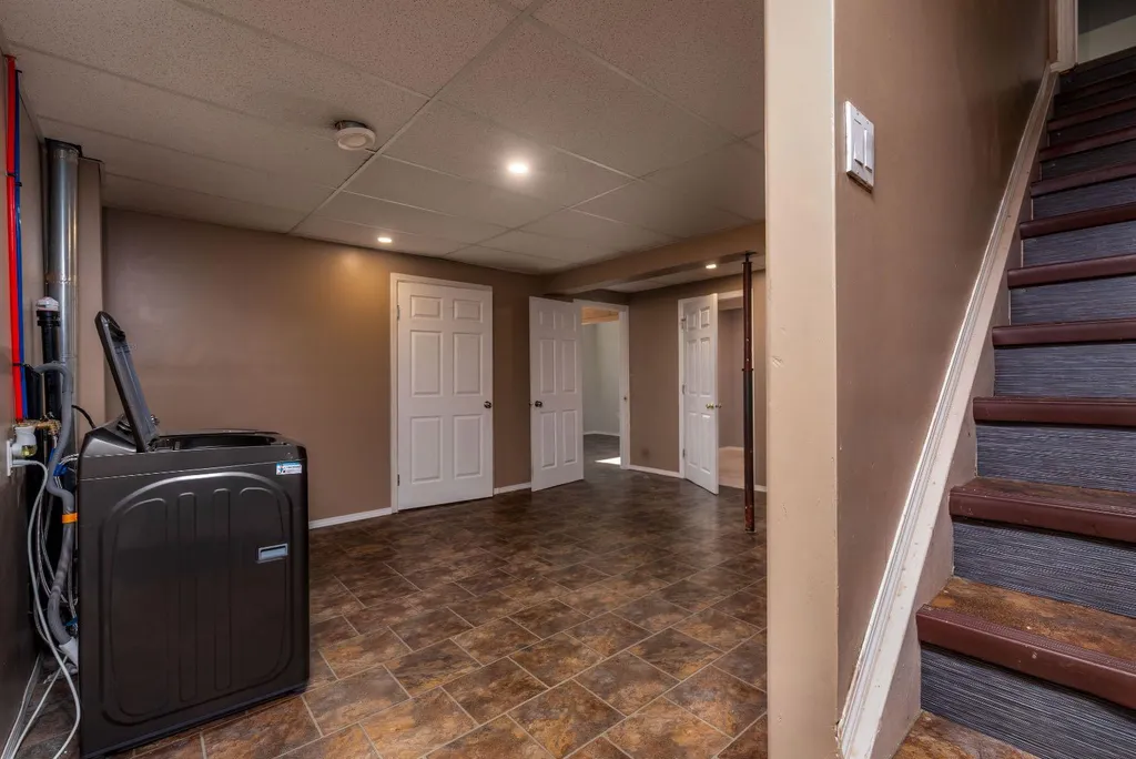 1501 49 Avenue Lloydminster SK S9V 2E7