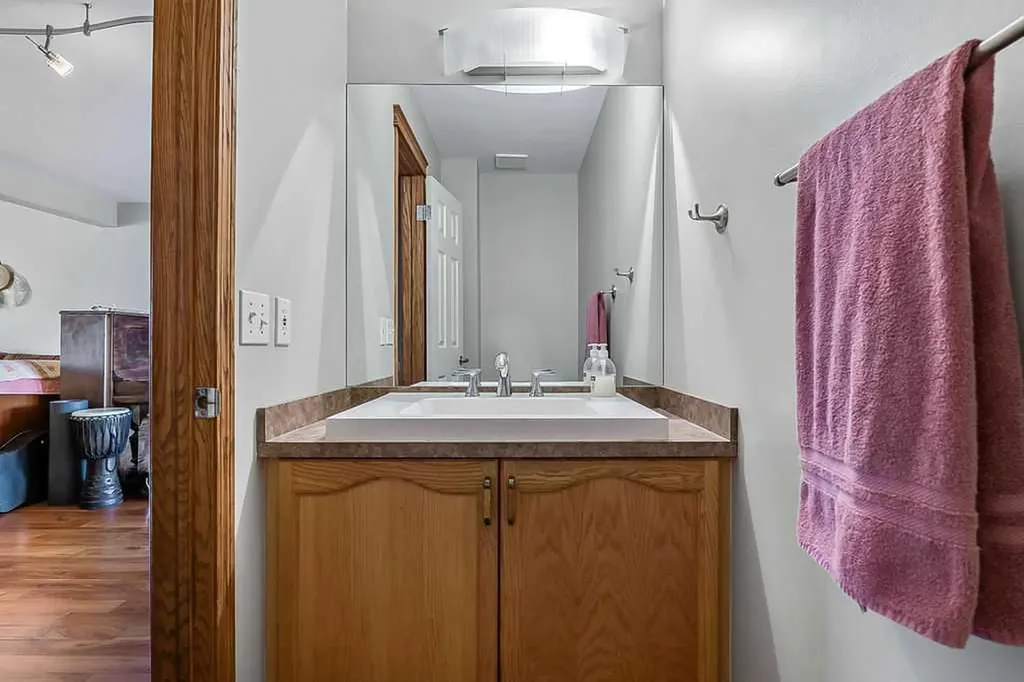 703 Eagleview Place NW High River AB T1V1Y6