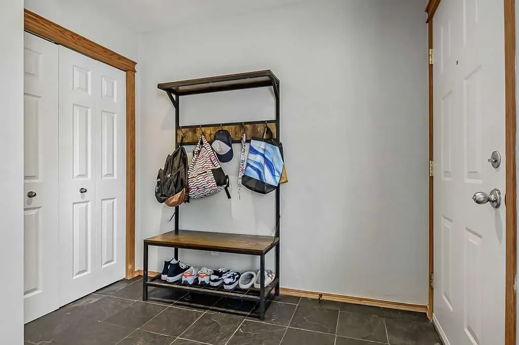 703 Eagleview Place NW High River AB T1V1Y6
