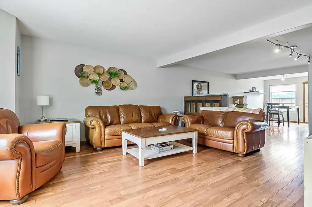 703 Eagleview Place NW High River AB T1V1Y6