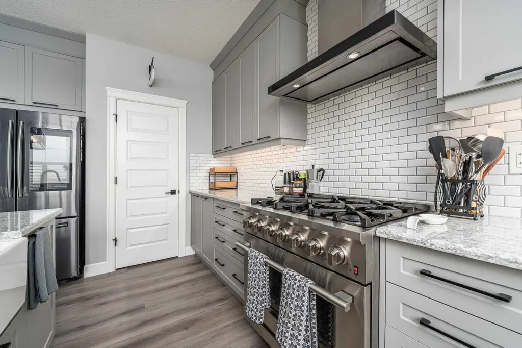 46 Yorkstone Way SW Calgary AB T2X4K7