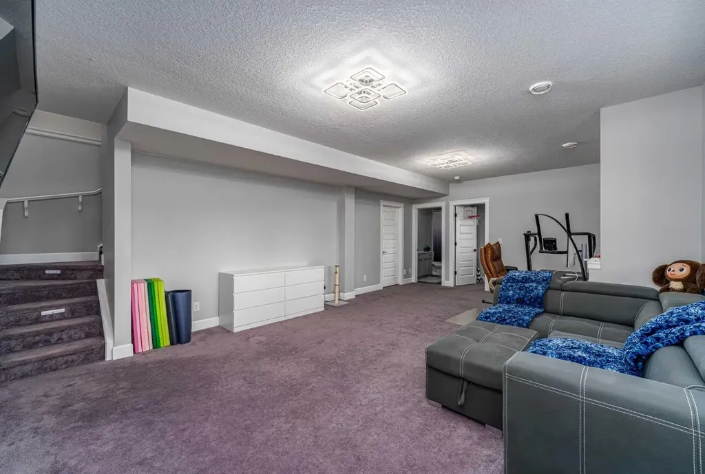 46 Yorkstone Way SW Calgary AB T2X4K7