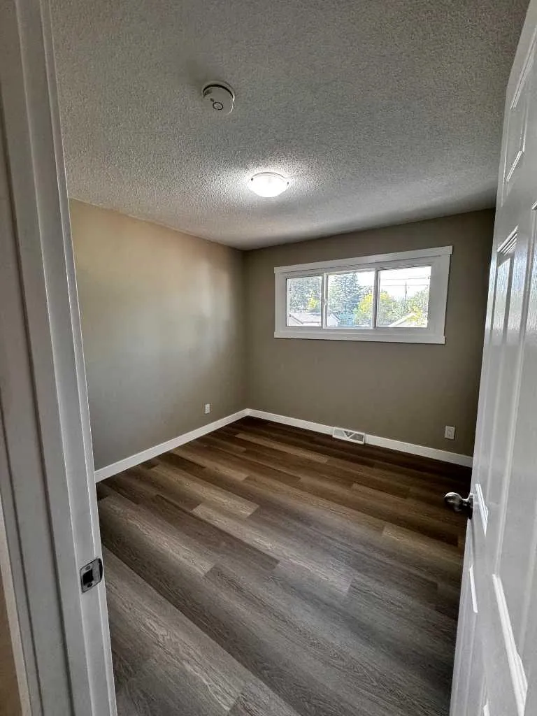 3429 19 Avenue SE Calgary AB t2b 0a6