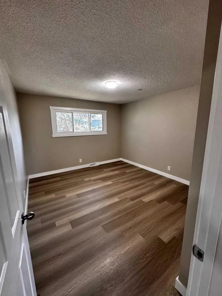 3429 19 Avenue SE Calgary AB t2b 0a6