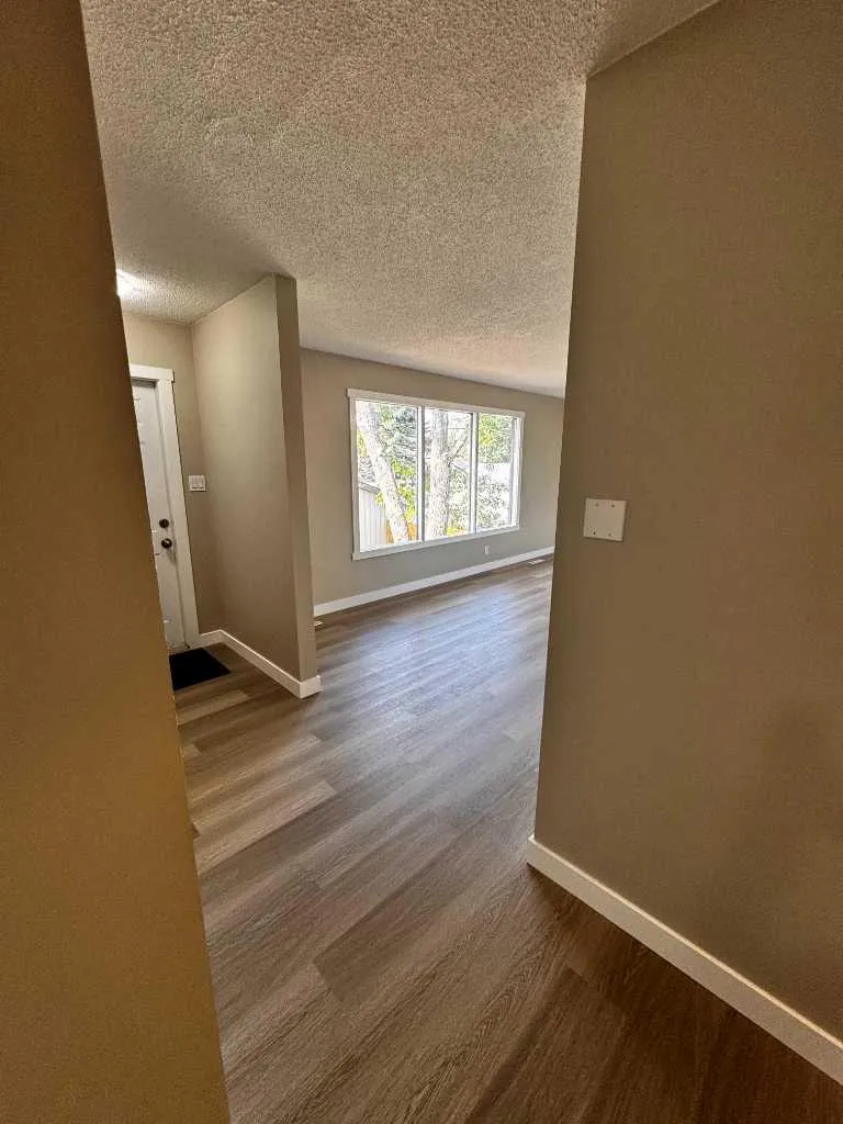 3429 19 Avenue SE Calgary AB t2b 0a6