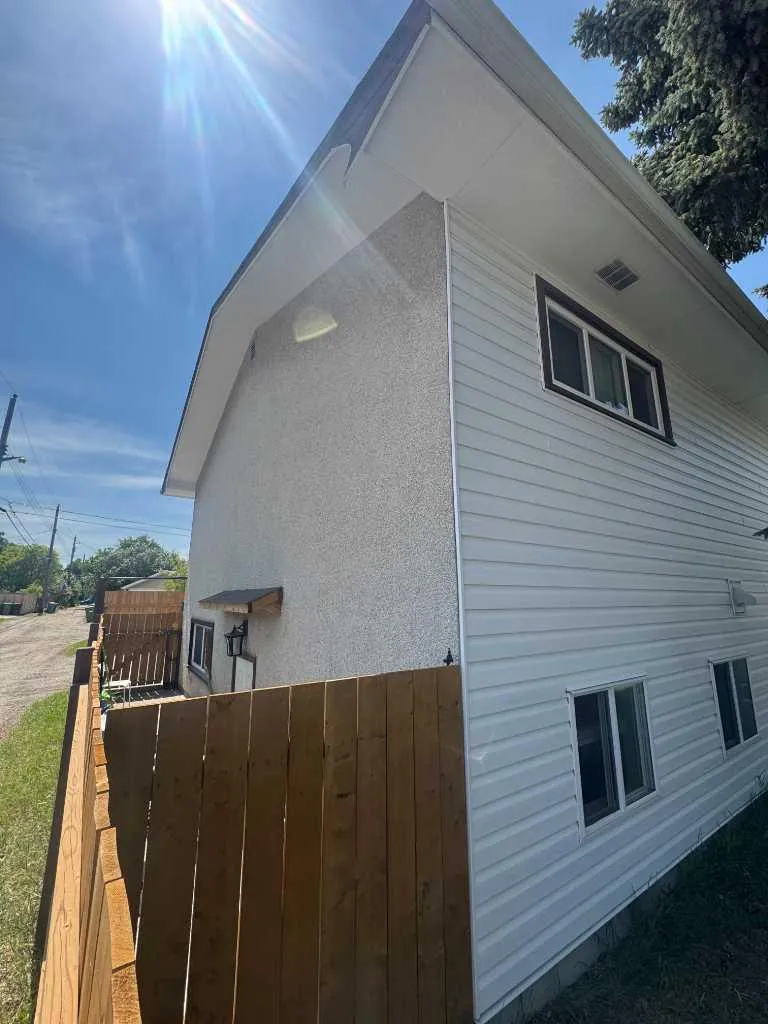 3429 19 Avenue SE Calgary AB t2b 0a6