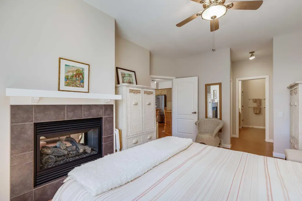 66 Royal Manor NW Calgary AB T3G 5T6