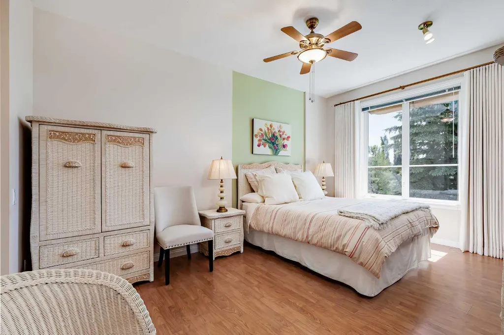 66 Royal Manor NW Calgary AB T3G 5T6