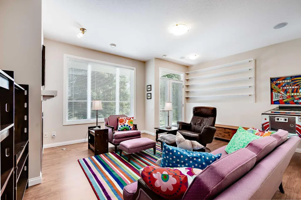 66 Royal Manor NW Calgary AB T3G 5T6