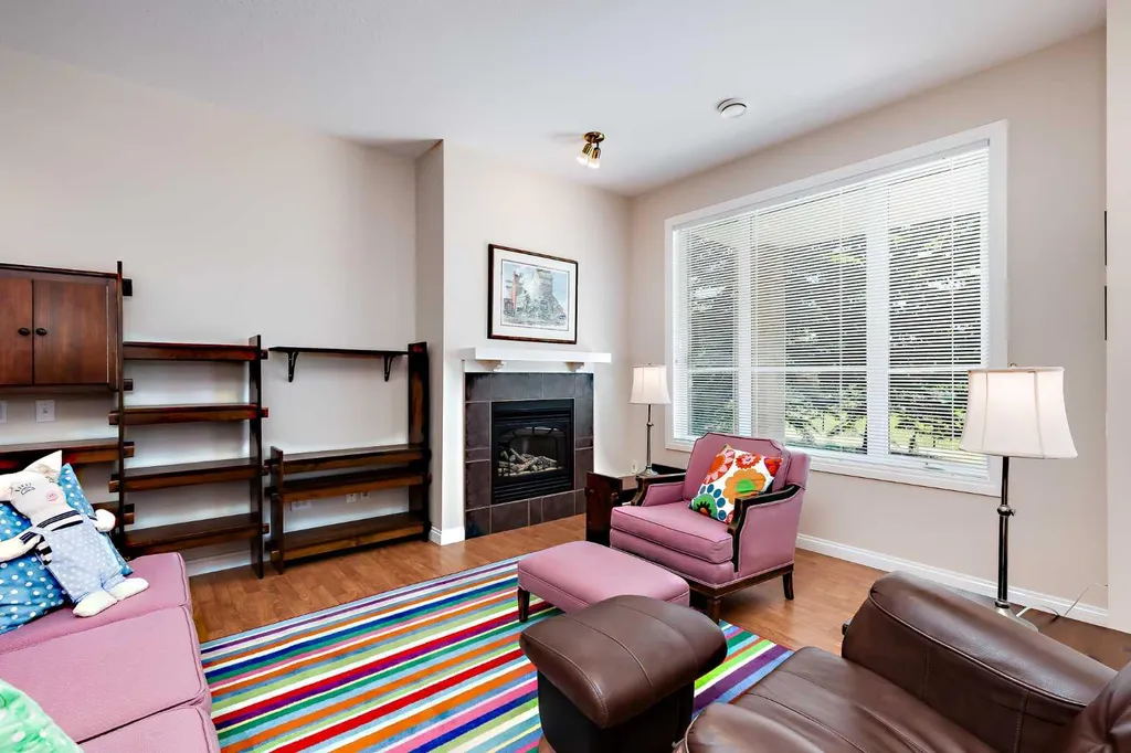 66 Royal Manor NW Calgary AB T3G 5T6