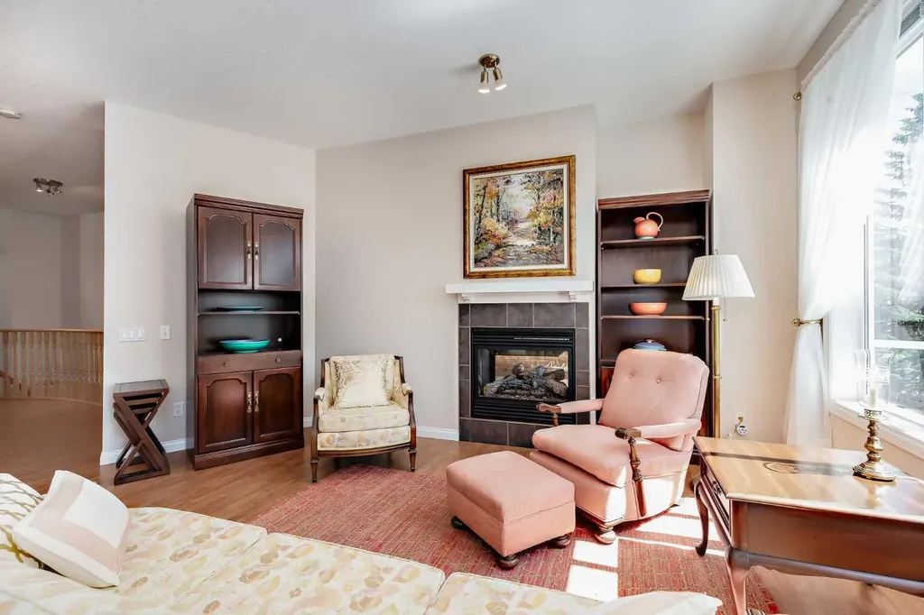 66 Royal Manor NW Calgary AB T3G 5T6